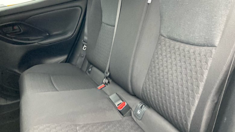 Toyota Yaris 1.5 Hybrid Design 5dr CVT Hybrid Hatchback